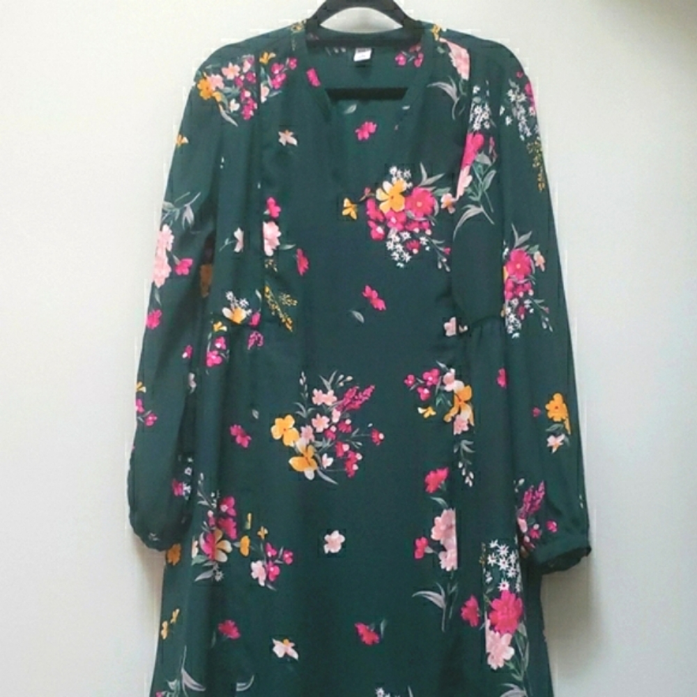 NWOT Old Navy brezy & easygoing  floral dress Size L
